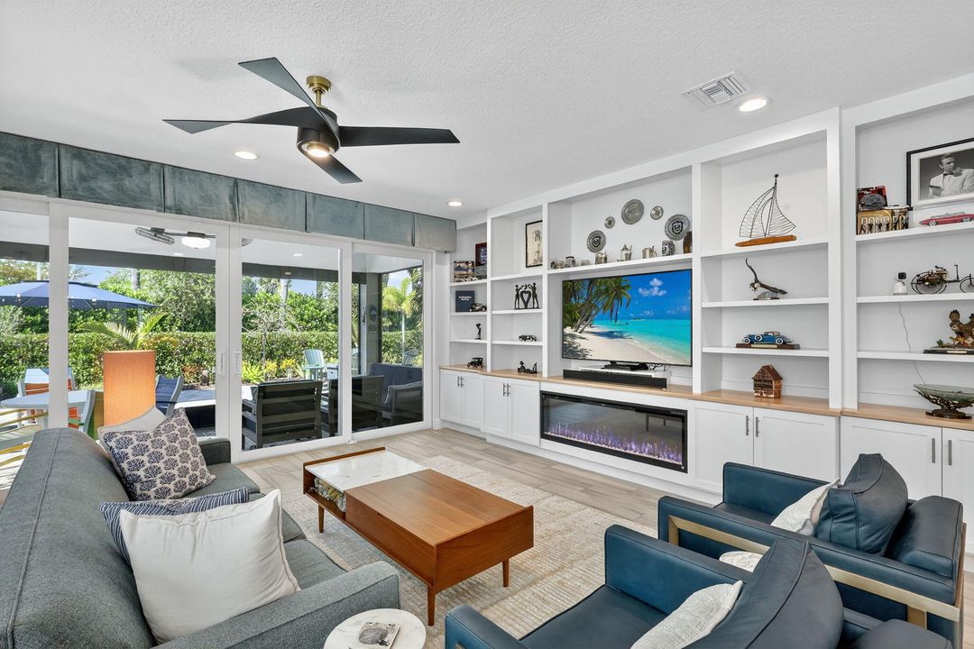 For Sale: $774,000 (3 beds, 2 baths, 2167 Square Feet)