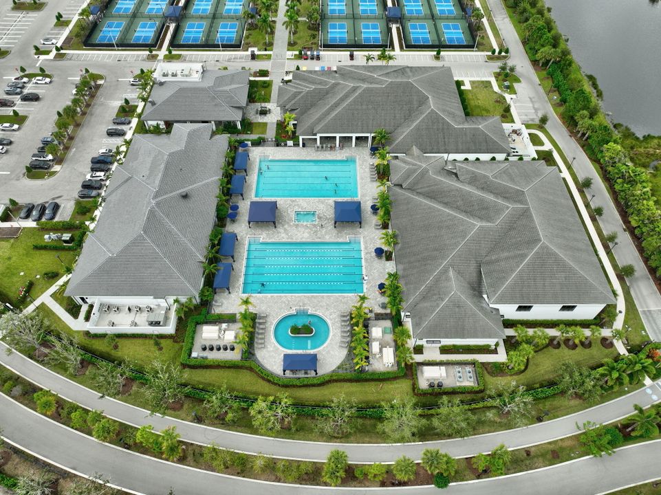 For Sale: $774,000 (3 beds, 2 baths, 2167 Square Feet)