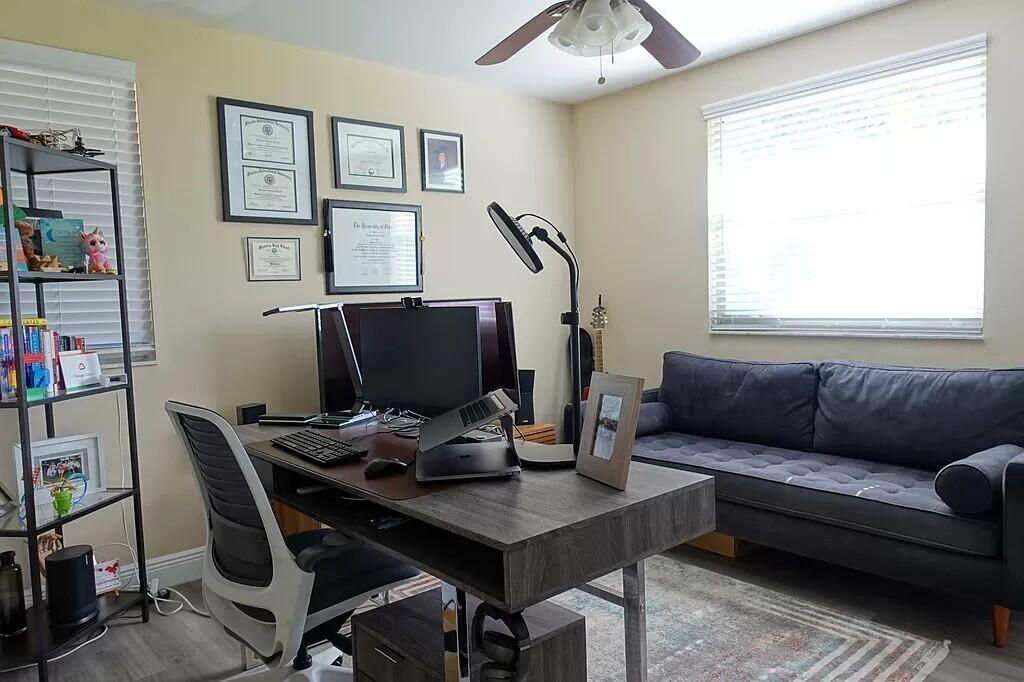 合同活跃: $3,000 (3 贝兹, 2 浴室, 1200 平方英尺)