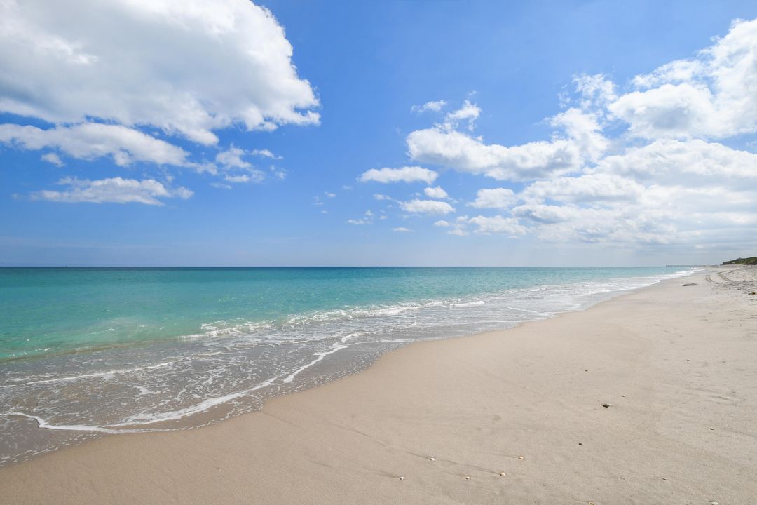 For Sale: $675,000 (2 beds, 2 baths, 1708 Square Feet)