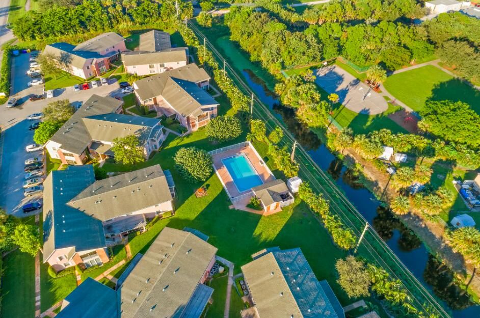 Activo con contrato: $1,950 (2 camas, 2 baños, 1173 Pies cuadrados)