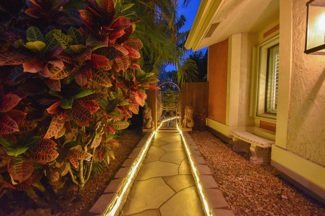 For Sale: $729,000 (2 beds, 2 baths, 1627 Square Feet)