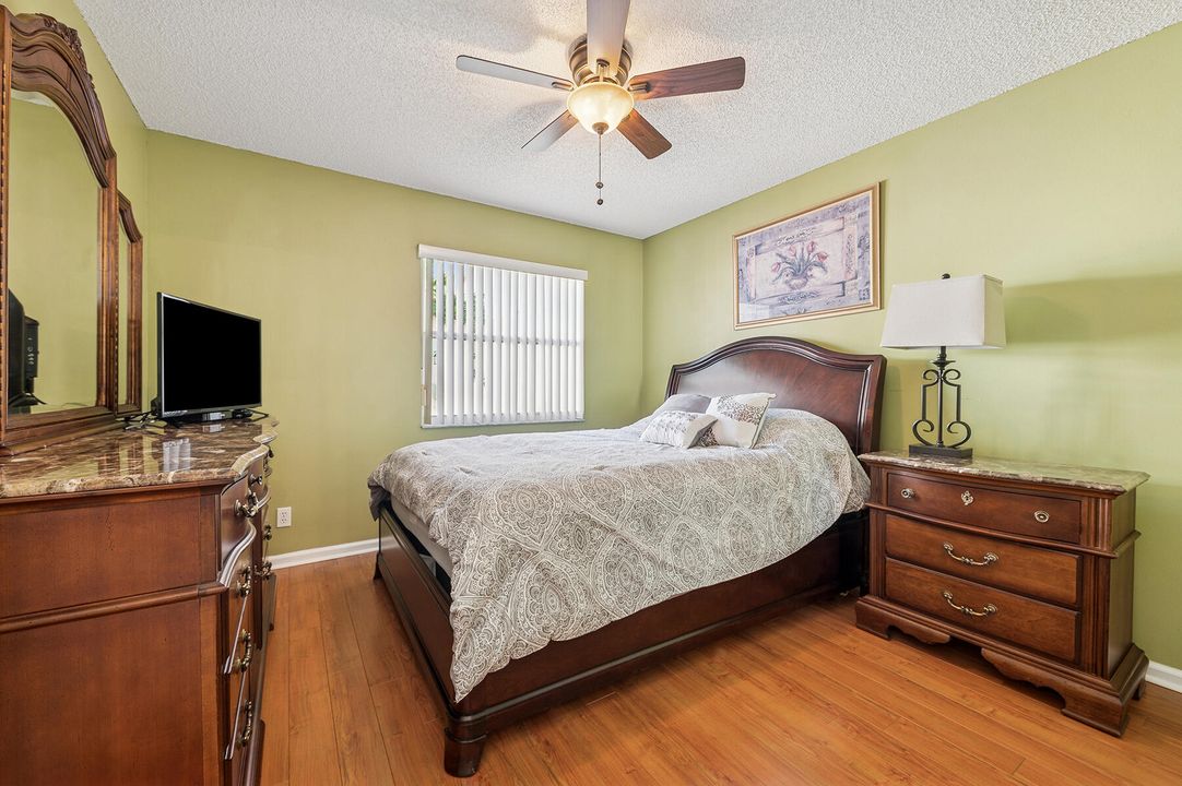 Active With Contract: $397,500 (3 beds, 2 baths, 1456 Square Feet)