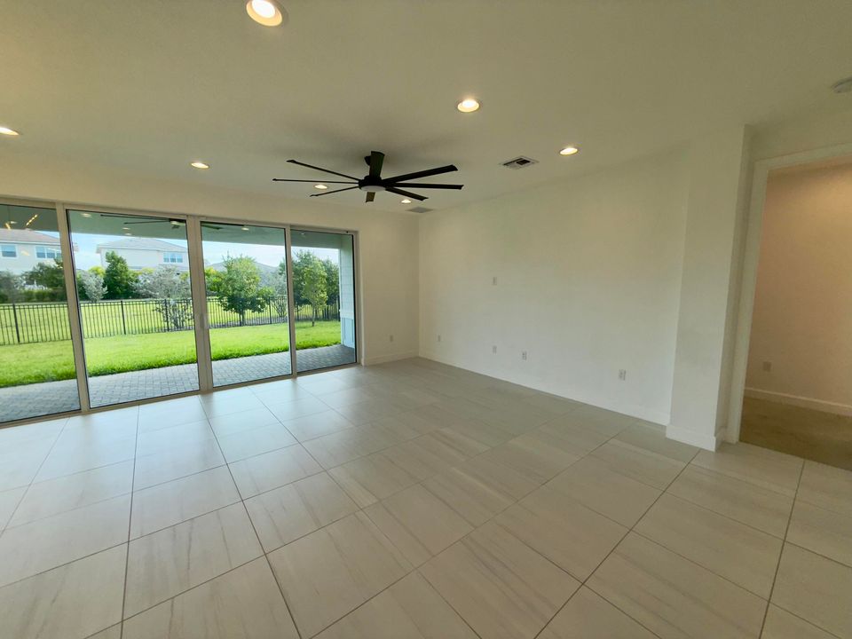 For Rent: $4,300 (4 beds, 3 baths, 2268 Square Feet)