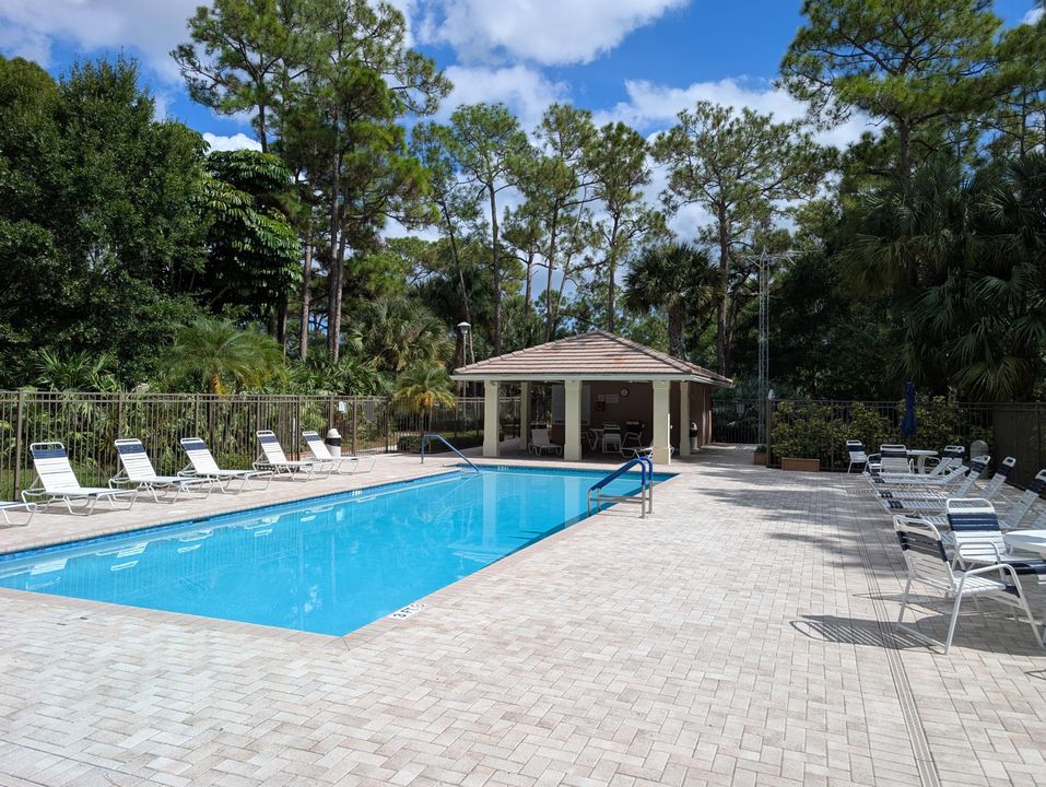 Active With Contract: $397,500 (3 beds, 2 baths, 1456 Square Feet)