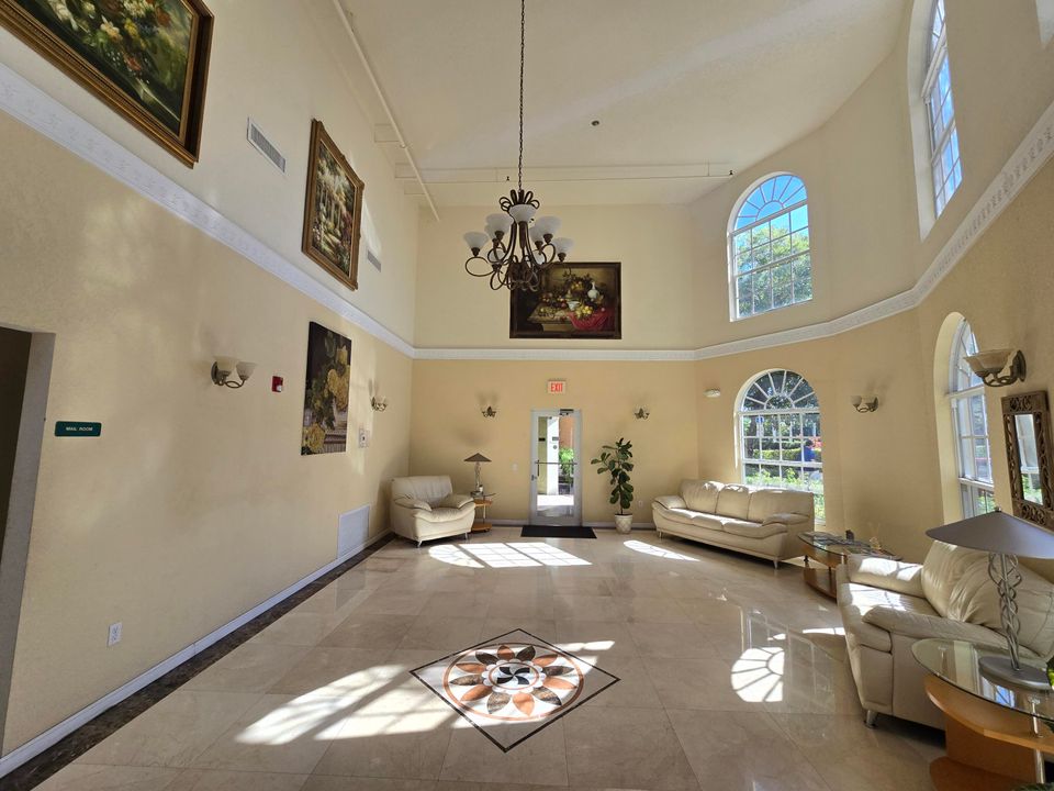 For Sale: $278,999 (2 beds, 2 baths, 1424 Square Feet)