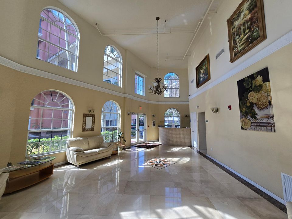 For Sale: $278,999 (2 beds, 2 baths, 1424 Square Feet)