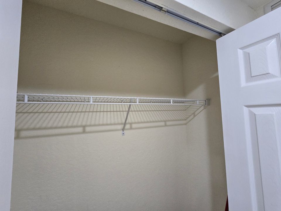 For Sale: $278,999 (2 beds, 2 baths, 1424 Square Feet)