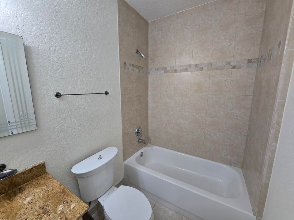 For Sale: $278,999 (2 beds, 2 baths, 1424 Square Feet)