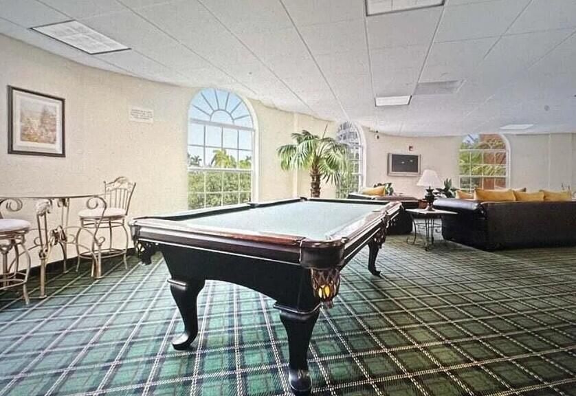 For Sale: $278,999 (2 beds, 2 baths, 1424 Square Feet)