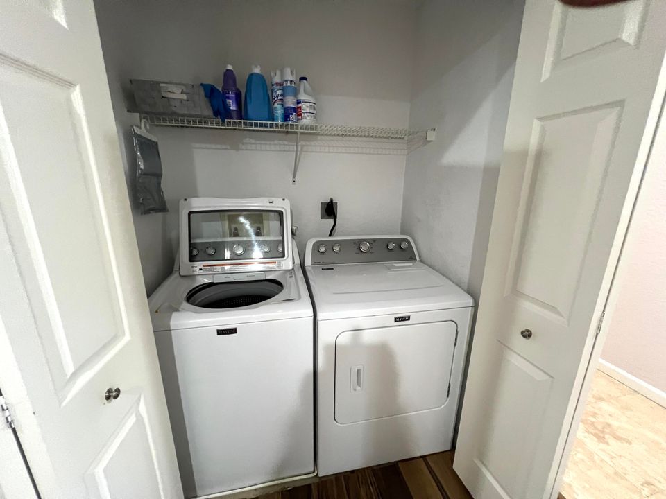 Active With Contract: $2,200 (2 beds, 2 baths, 1344 Square Feet)