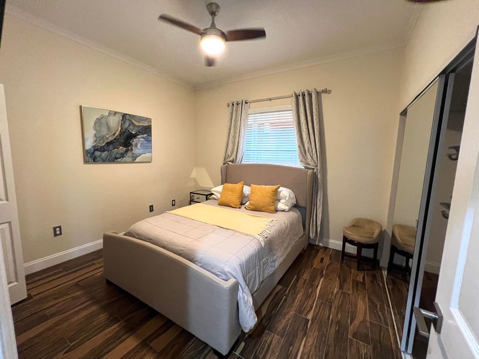 Active With Contract: $2,200 (2 beds, 2 baths, 1344 Square Feet)