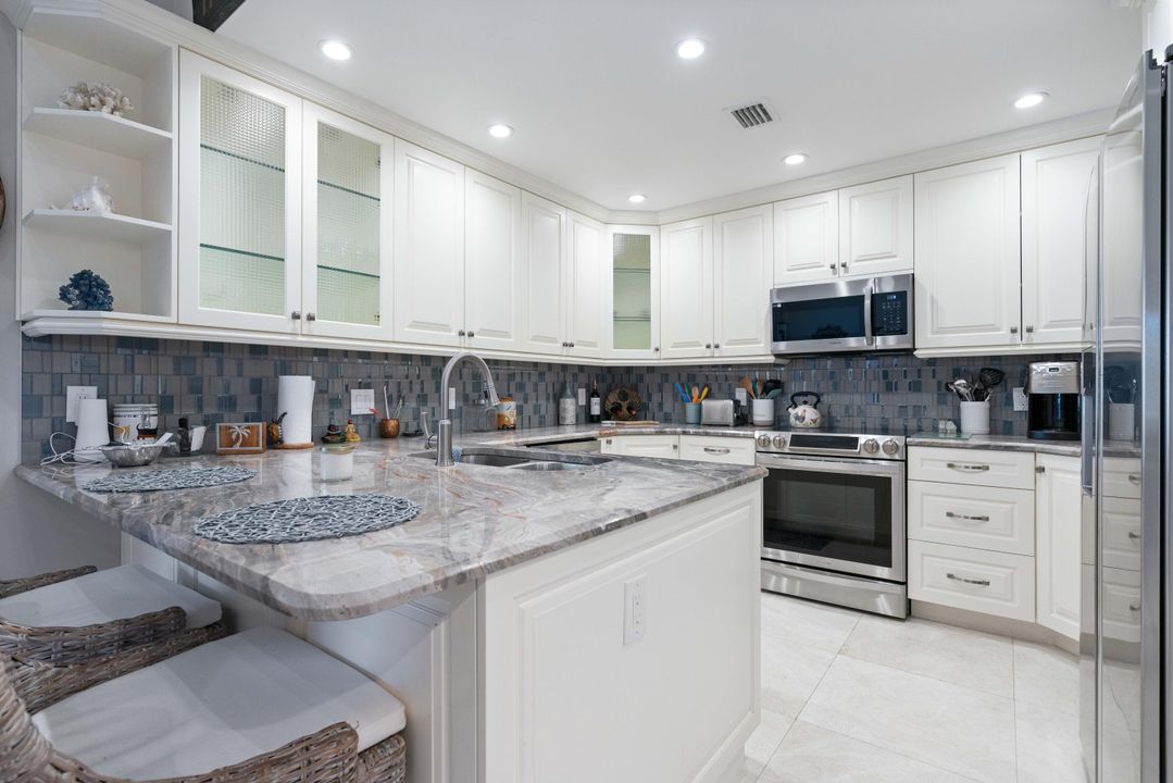 For Rent: $7,500 (3 beds, 2 baths, 1346 Square Feet)