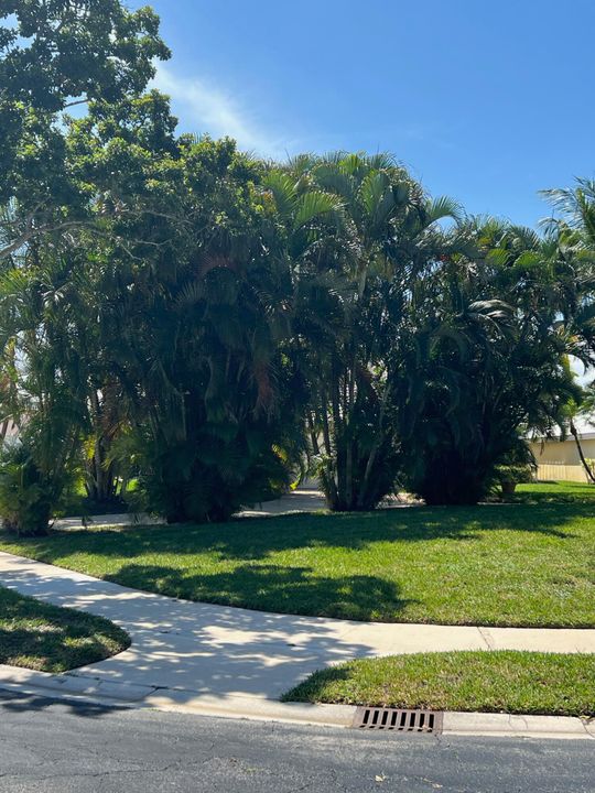 For Sale: $599,000 (3 beds, 2 baths, 1974 Square Feet)