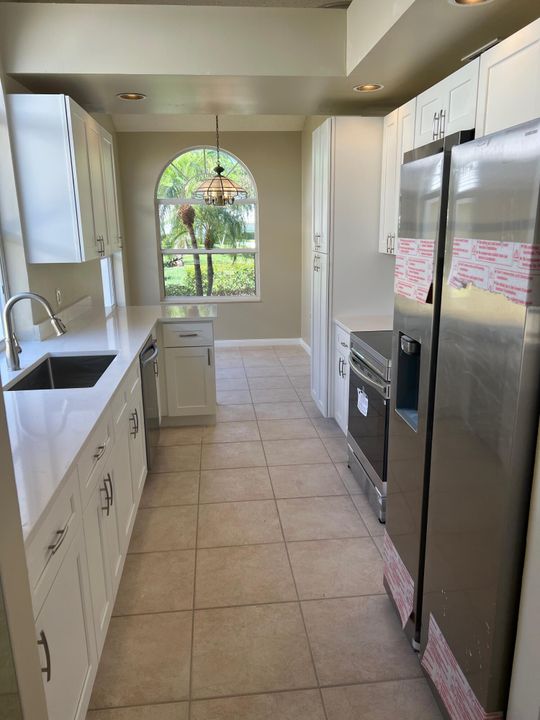 For Sale: $599,000 (3 beds, 2 baths, 1974 Square Feet)