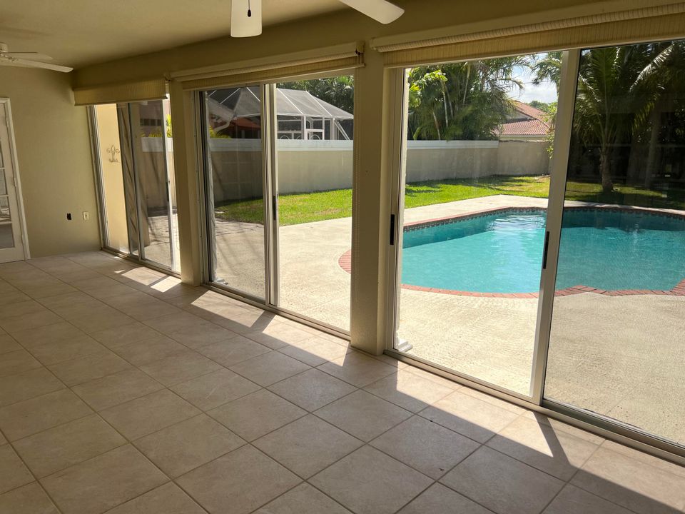 For Sale: $599,000 (3 beds, 2 baths, 1974 Square Feet)