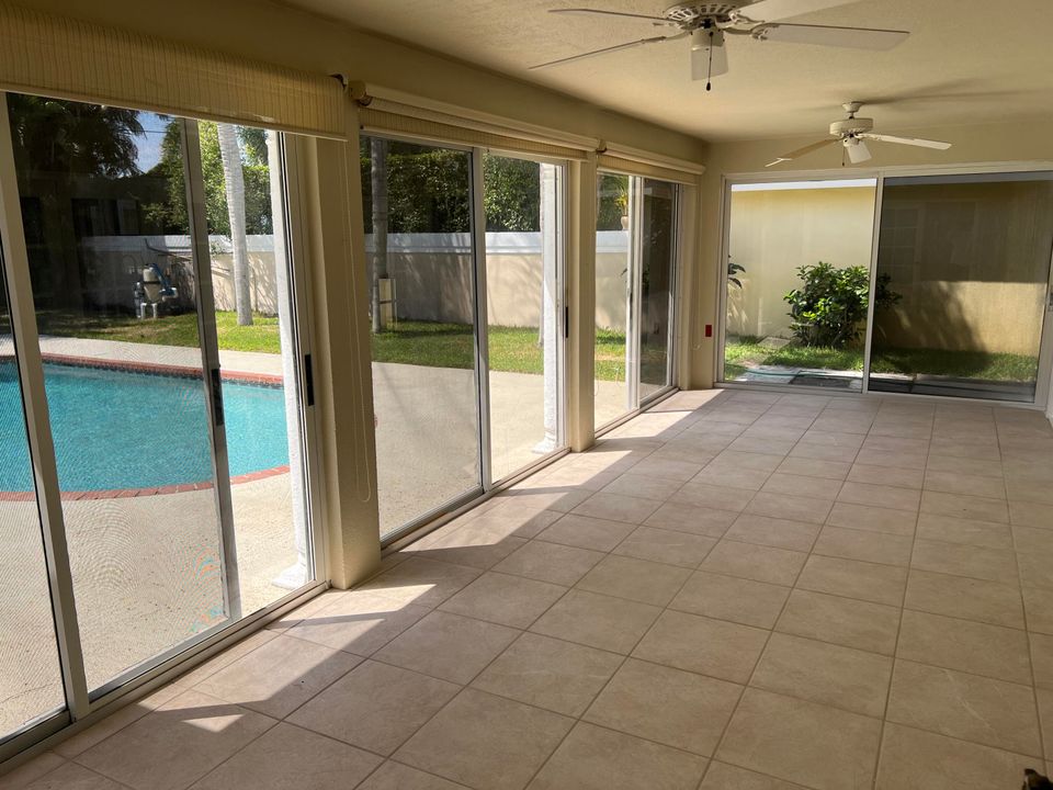 For Sale: $599,000 (3 beds, 2 baths, 1974 Square Feet)