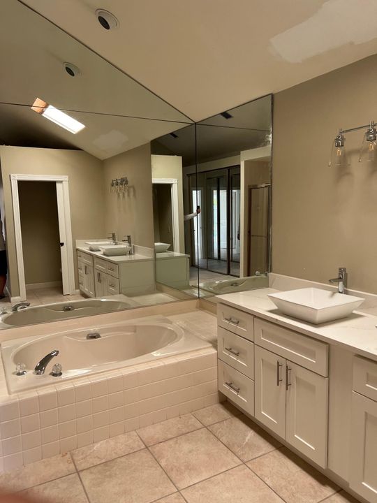 For Sale: $599,000 (3 beds, 2 baths, 1974 Square Feet)