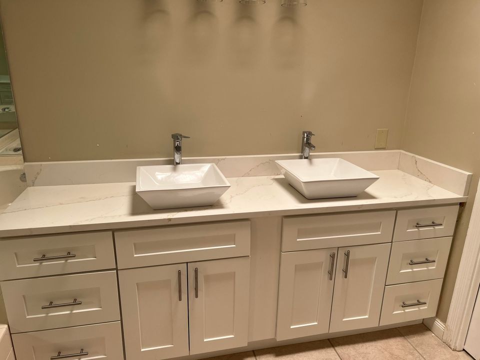 For Sale: $599,000 (3 beds, 2 baths, 1974 Square Feet)