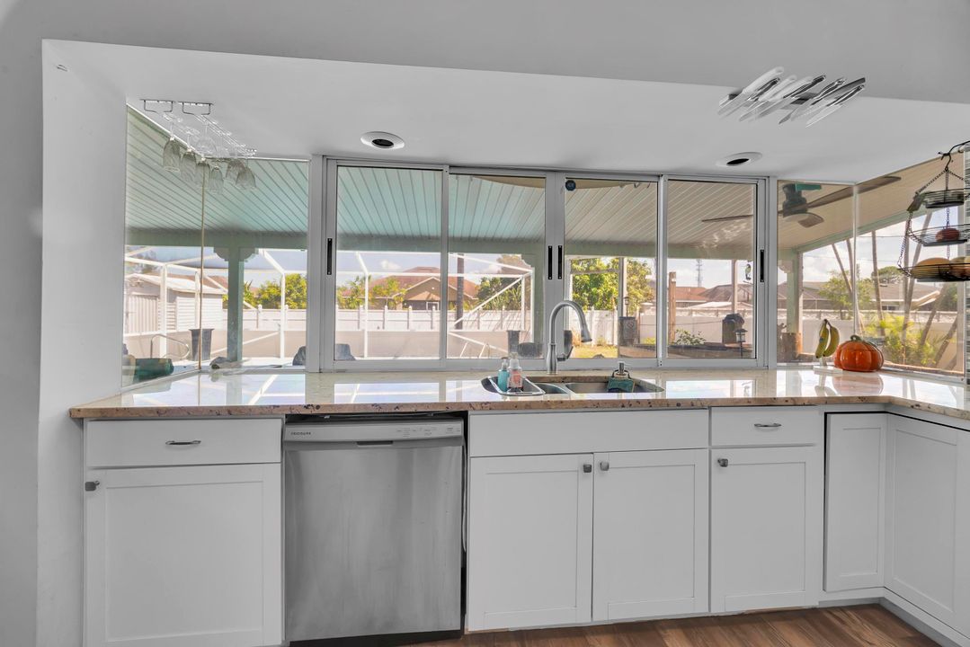 For Sale: $399,000 (3 beds, 2 baths, 1517 Square Feet)