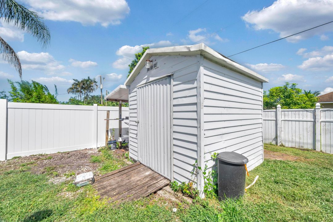 For Sale: $399,000 (3 beds, 2 baths, 1517 Square Feet)