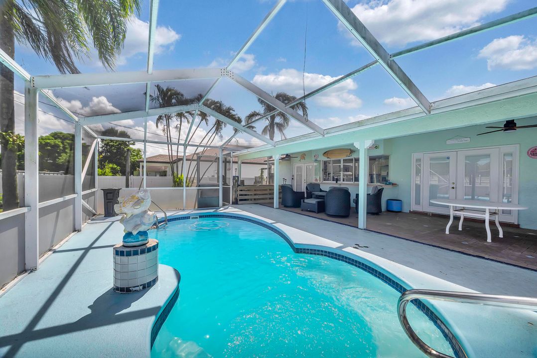 For Sale: $399,000 (3 beds, 2 baths, 1517 Square Feet)