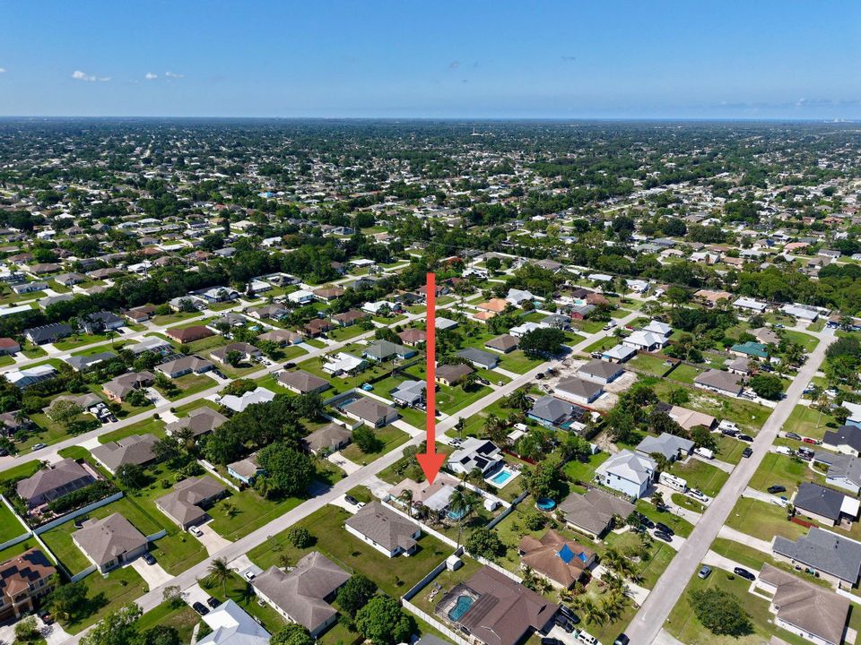 For Sale: $399,000 (3 beds, 2 baths, 1517 Square Feet)