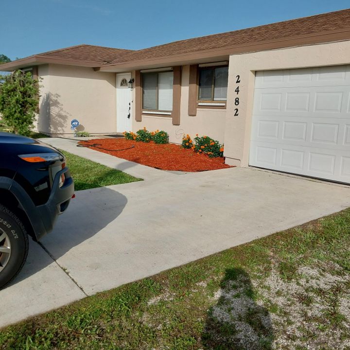 For Sale: $274,900 (2 beds, 1 baths, 1170 Square Feet)