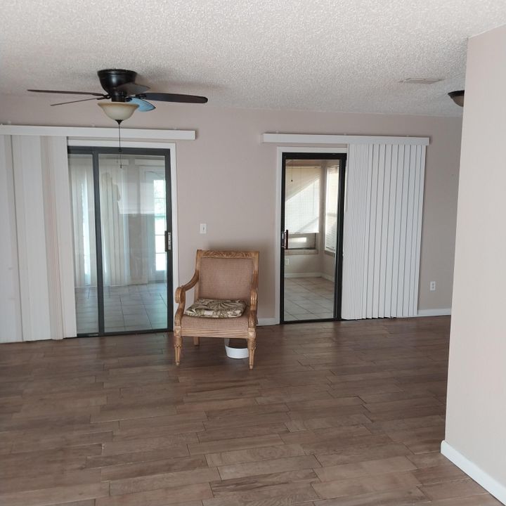 For Sale: $274,900 (2 beds, 1 baths, 1170 Square Feet)
