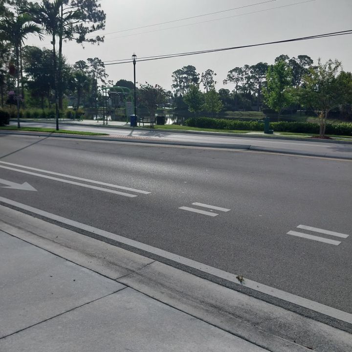 For Sale: $274,900 (2 beds, 1 baths, 1170 Square Feet)