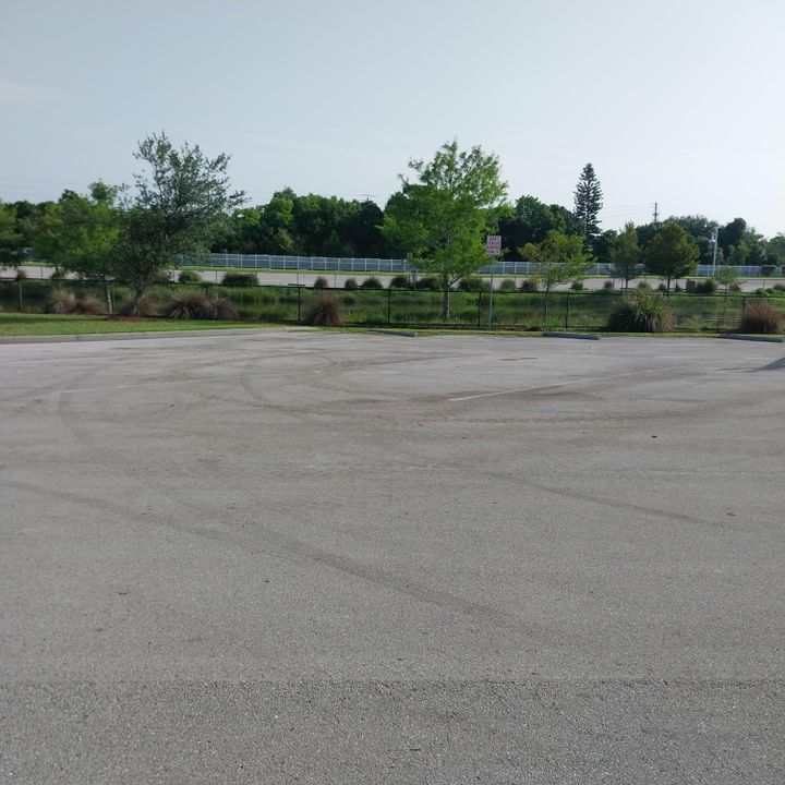 For Sale: $274,900 (2 beds, 1 baths, 1170 Square Feet)