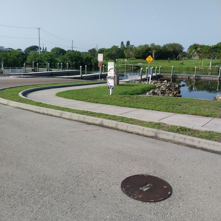 For Sale: $274,900 (2 beds, 1 baths, 1170 Square Feet)