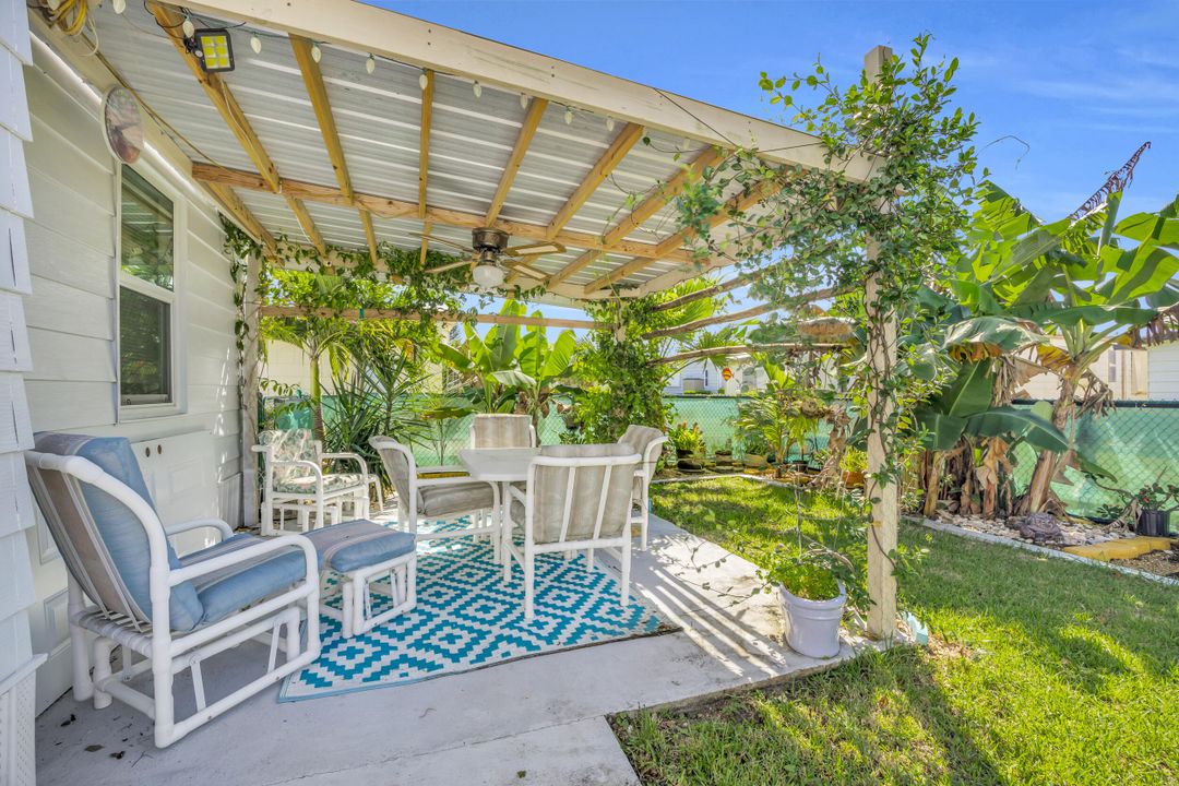 For Sale: $230,000 (2 beds, 2 baths, 1293 Square Feet)