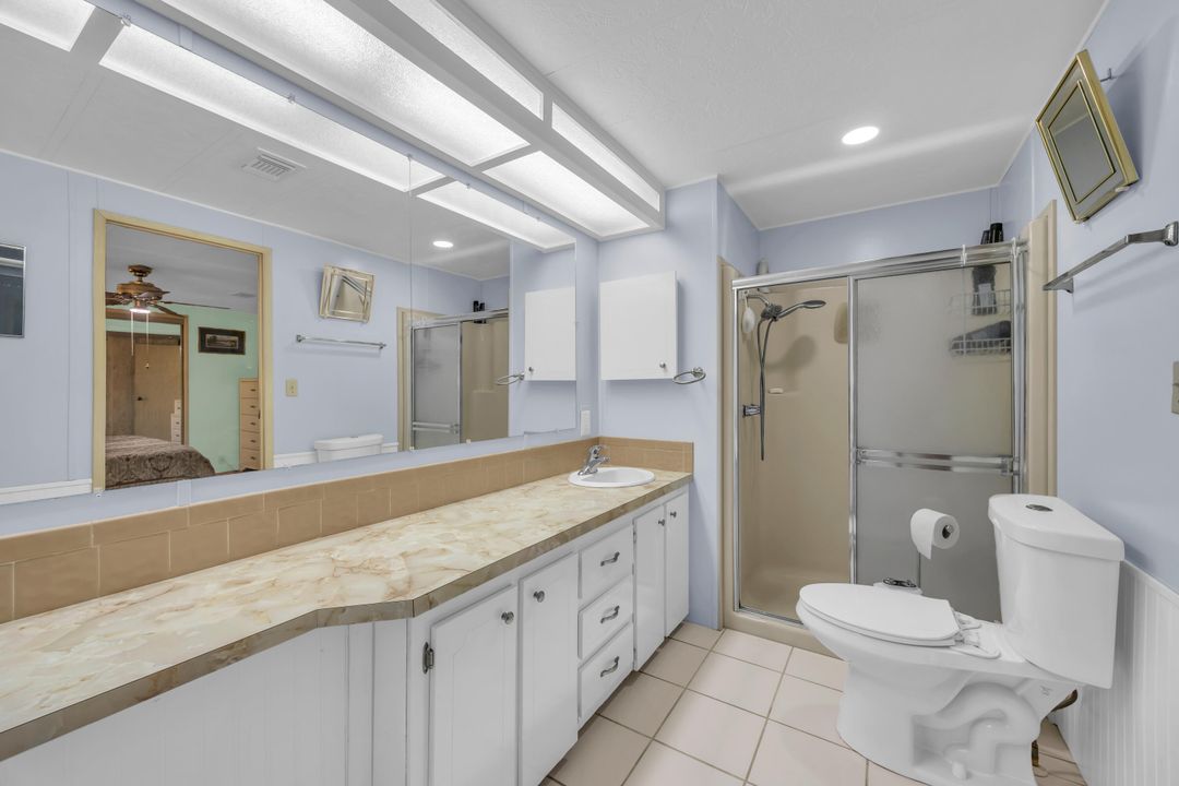 For Sale: $230,000 (2 beds, 2 baths, 1293 Square Feet)