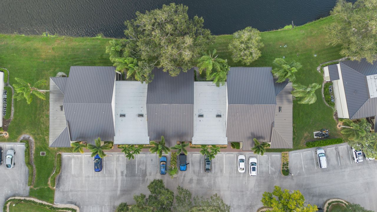 Activo con contrato: $390,000 (2 camas, 2 baños, 1300 Pies cuadrados)