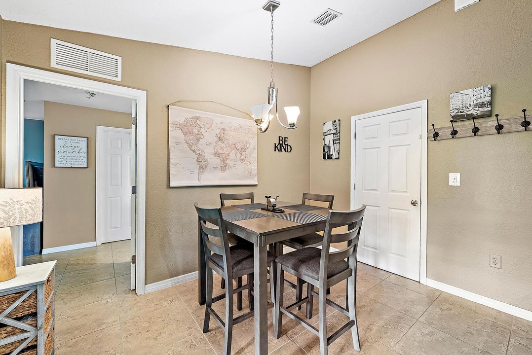 En Venta: $609,900 (3 camas, 2 baños, 1392 Pies cuadrados)