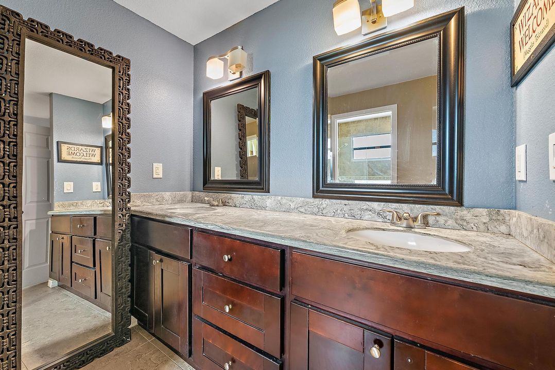 En Venta: $609,900 (3 camas, 2 baños, 1392 Pies cuadrados)