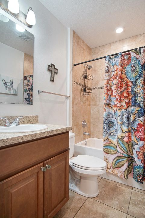 For Sale: $410,000 (3 beds, 2 baths, 1600 Square Feet)