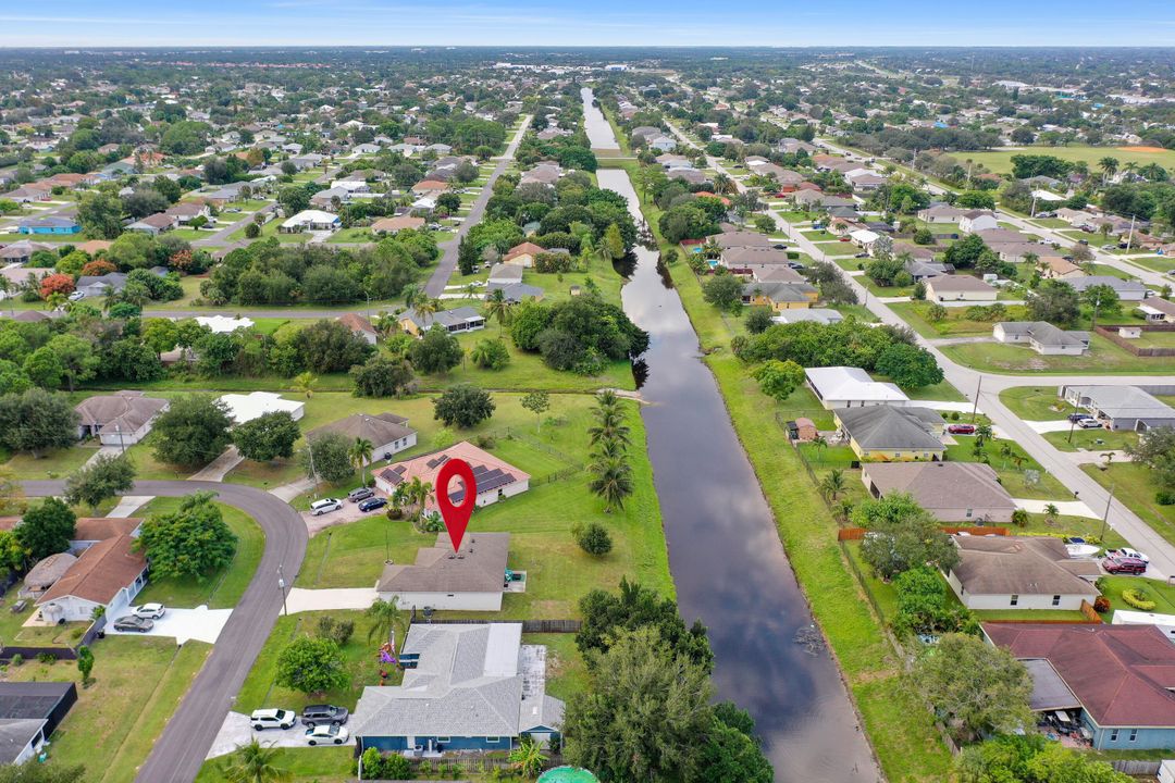 For Sale: $410,000 (3 beds, 2 baths, 1600 Square Feet)