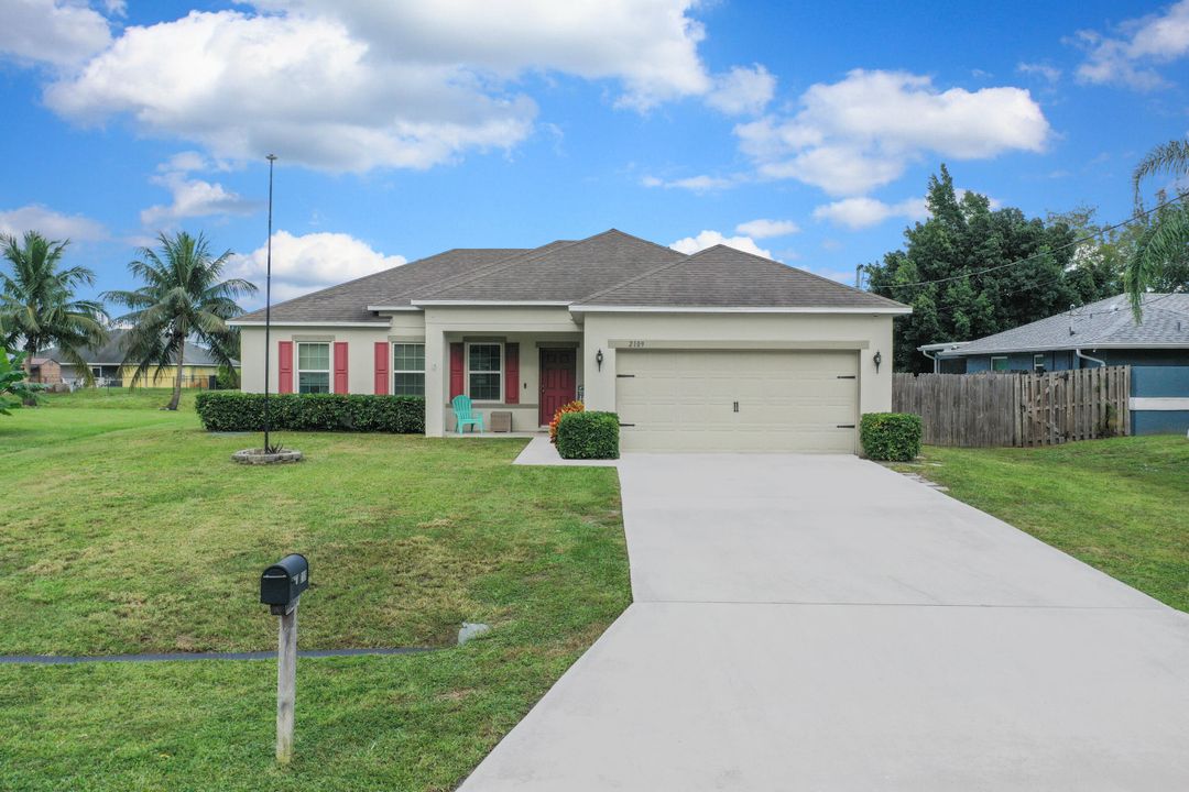 For Sale: $410,000 (3 beds, 2 baths, 1600 Square Feet)