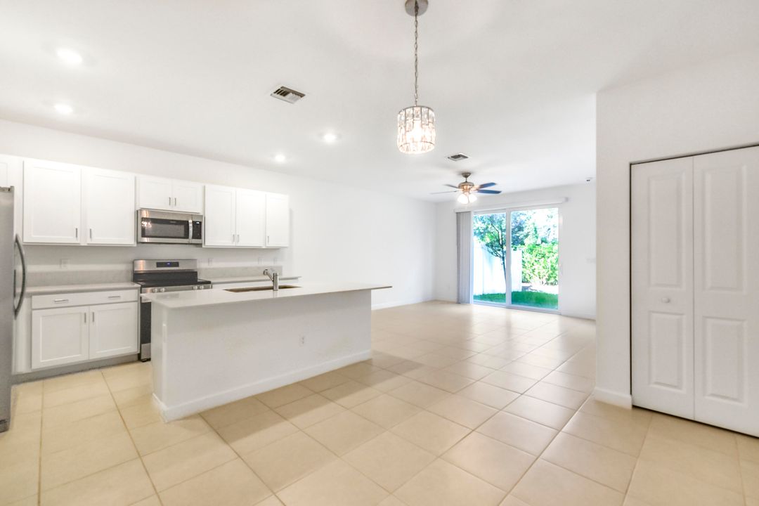 For Rent: $2,750 (3 beds, 2 baths, 1628 Square Feet)