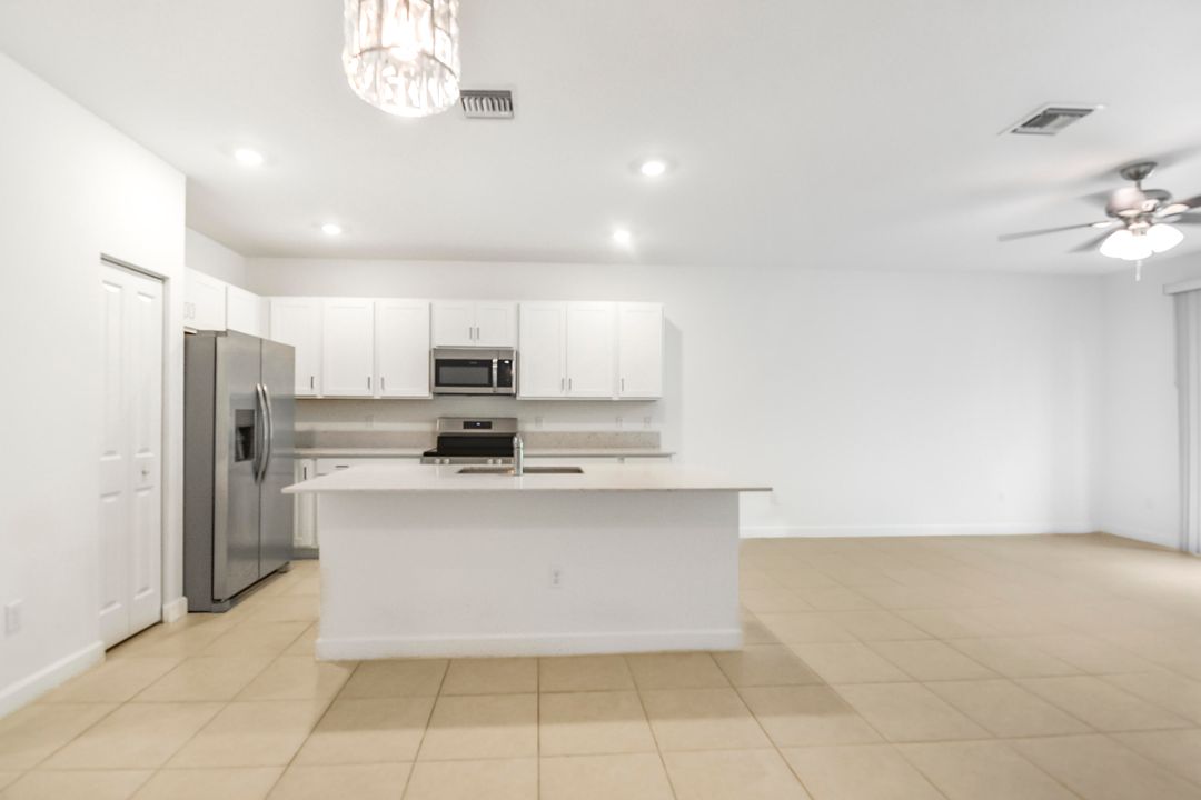 For Rent: $2,750 (3 beds, 2 baths, 1628 Square Feet)