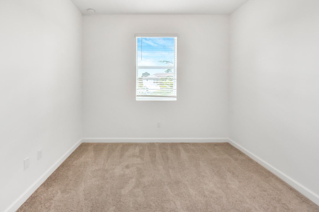 For Rent: $2,750 (3 beds, 2 baths, 1628 Square Feet)