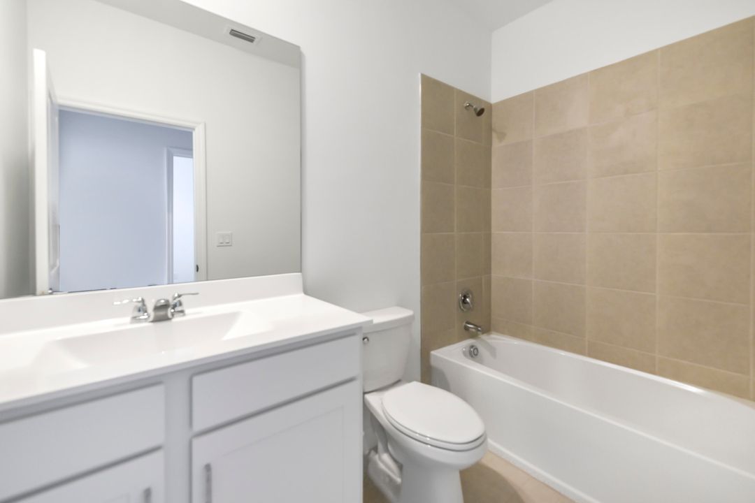 For Rent: $2,750 (3 beds, 2 baths, 1628 Square Feet)