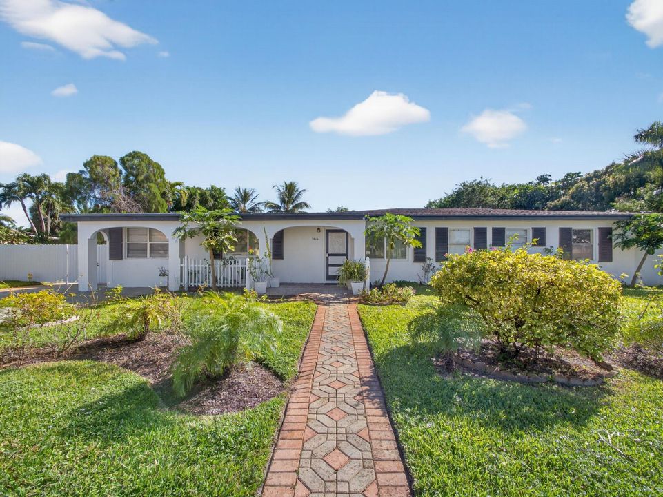 На продажу: $760,000 (2 спален, 2 ванн, 1807 Квадратных фут)