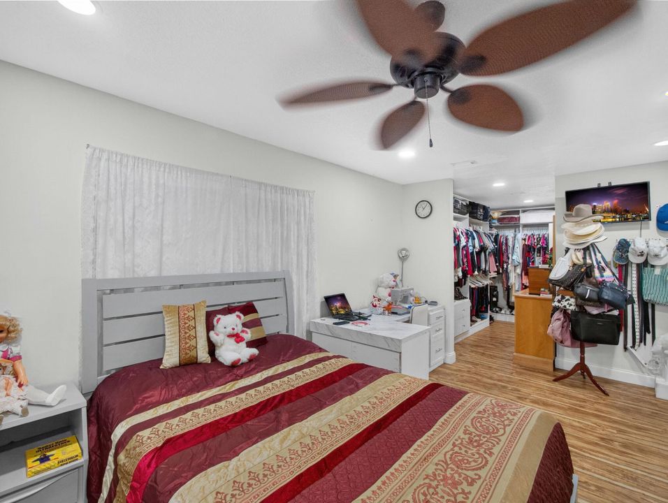 На продажу: $760,000 (2 спален, 2 ванн, 1807 Квадратных фут)