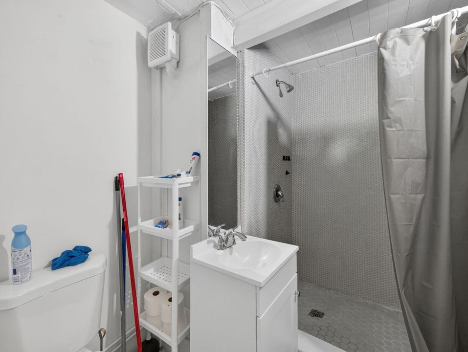 На продажу: $760,000 (2 спален, 2 ванн, 1807 Квадратных фут)