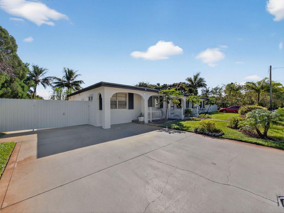 На продажу: $760,000 (2 спален, 2 ванн, 1807 Квадратных фут)