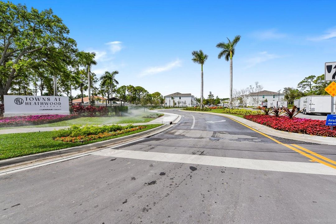 For Rent: $2,750 (3 beds, 2 baths, 1628 Square Feet)