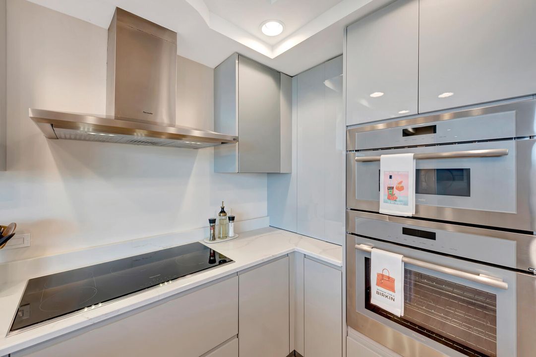 待售: $1,595,000 (2 贝兹, 2 浴室, 1700 平方英尺)